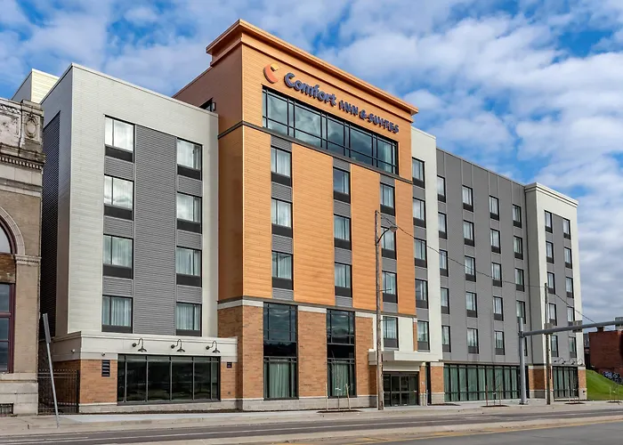 Hotel Comfort & Pittsburgh-northshore 4*