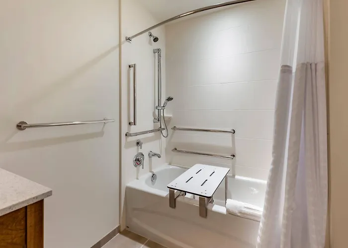 Hotel Comfort & Pittsburgh-northshore 4*